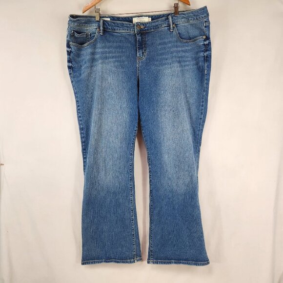 Torrid Relaxed Boot Cut Denim Jeans Women's Plus 26R High Rise Blue Distressed - Picture 1 of 10